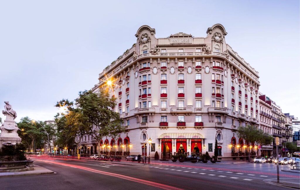 Hotel Building