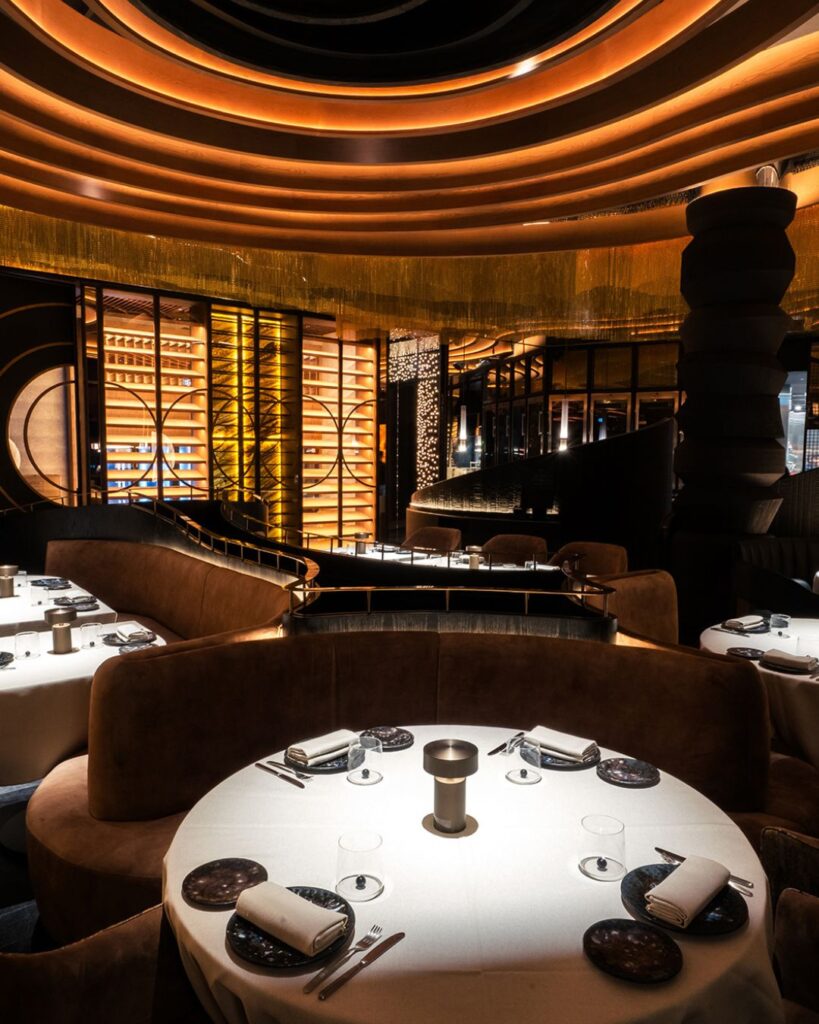 Dining Area at Leña in Barcelona