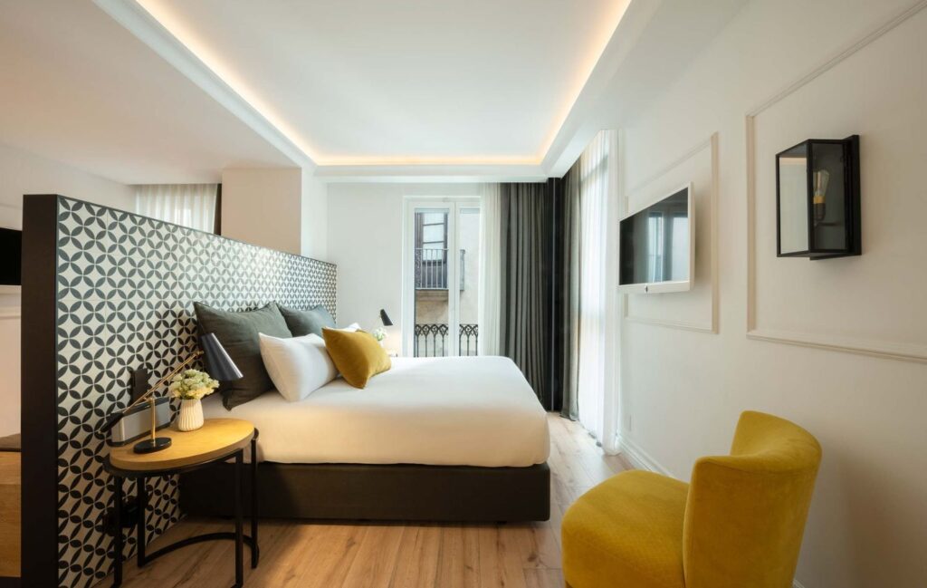 Suite at Serra Hotel in Barcelona